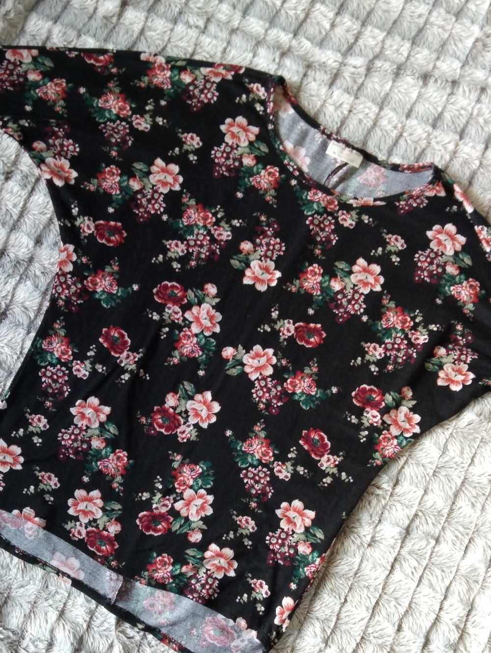 Bobbie Brooks Black Short-Sleeve Floral Tee